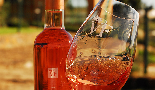 Villa Francioni Rosé: Aromas delicados de frutas e flores