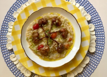 RISOTTO de ALHO-PORÓ e COXINHAS de CODORNAS ASSADAS