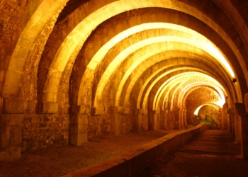A FANTÁSTICA SALINA DE SALINS-LES-BAINS: UMA JÓIA DO PATRIMÔNIO DO JURA