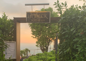 LE DECK LOUNGE BAR, UM PÔR DO SOL INESQUECÍVEL EM LAVAUX, SUIÇA