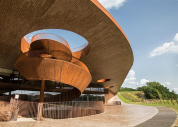 A INCRÍVEL ANTINORI, NA TOSCANA: ELEITA MELHOR VINÍCOLA DO MUNDO