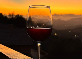 PÔR DO SOL INESQUECÍVEL NA CORDIANO WINERY: ENOTURISMO NA CALIFÓRNIA