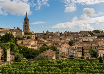 DESCUBRA OS ENCANTOS DO ENOTURISMO EM SAINT-ÉMILION, FRANÇA