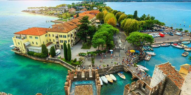 Descubra os encantos de Sirmione, a pérola do Lago de Garda!